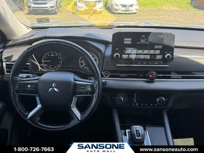 2022 Mitsubishi Outlander SE