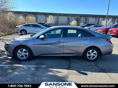 2023 Hyundai Elantra SE