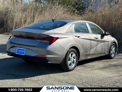 2023 Hyundai Elantra SE