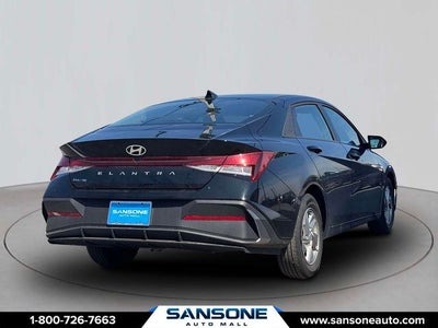 2025 Hyundai Elantra SE