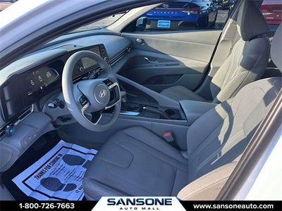 2024 Hyundai Elantra SE