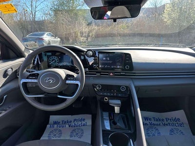 2022 Hyundai Elantra SEL