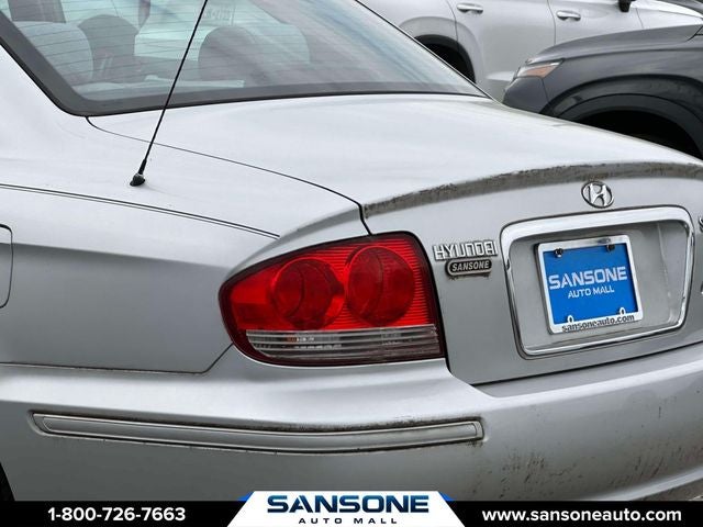 2004 Hyundai Sonata Base
