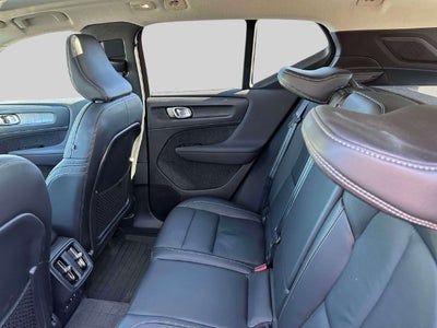 2024 Volvo XC40 B5 Plus Dark Theme